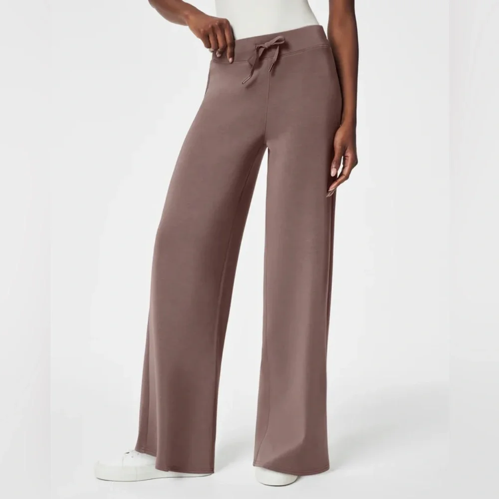AirEssentials Wide Leg Pants - Picture 2 of 5